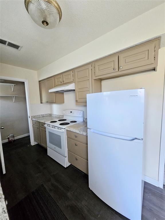 Salmon Estates - Residential Lease