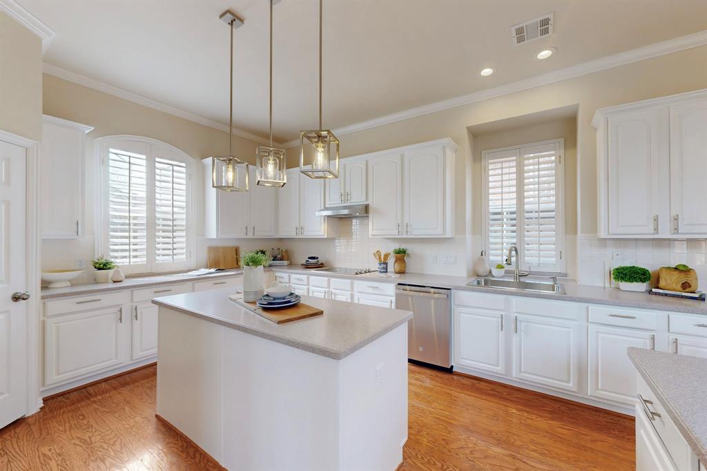 4033 READING Drive