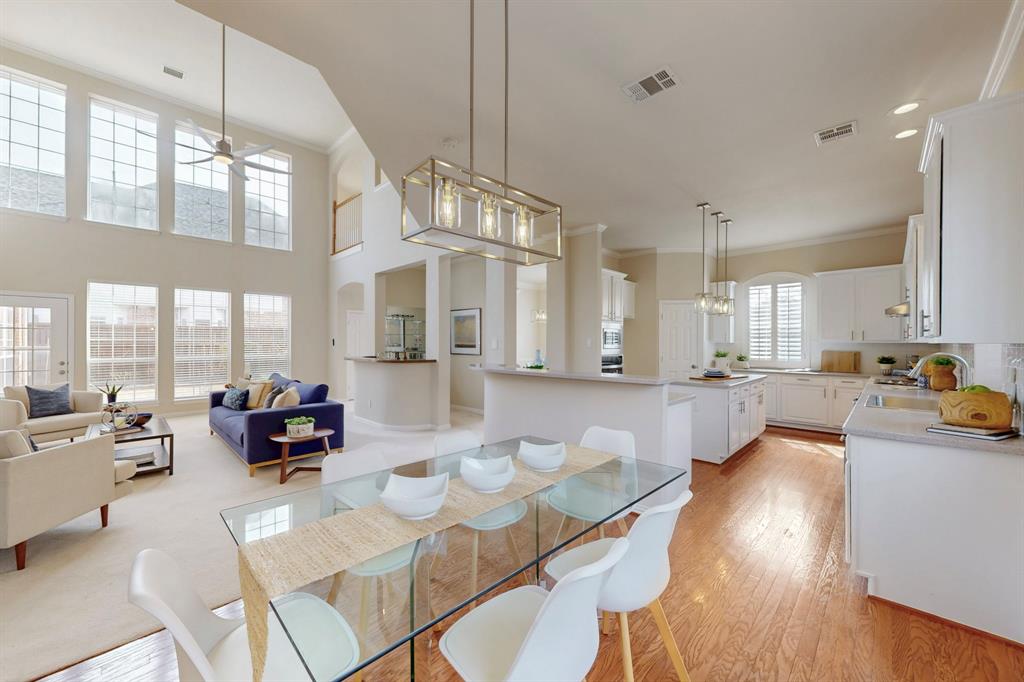 4033 READING Drive