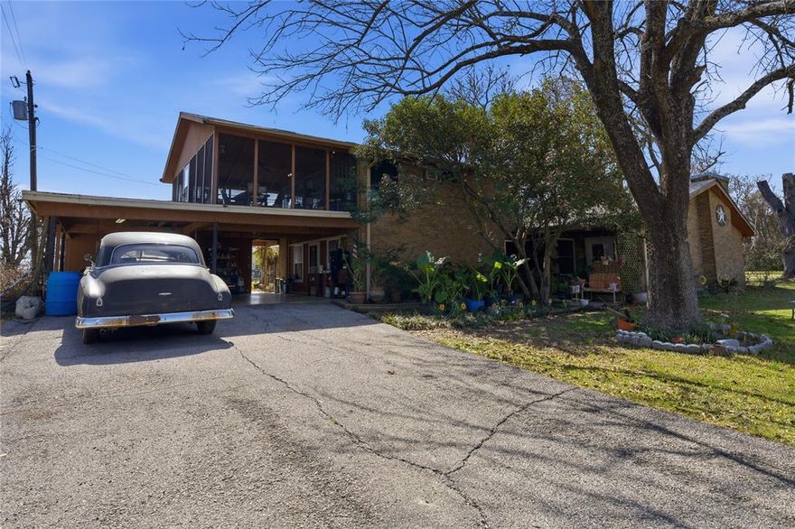 Discover the perfect blend of comfort, space, and location with this charming home situated on four spacious lots, with no HOA restrictions. Filled with natural light, this inviting property features a relaxing screened-in porch and a beautifully landscaped, oversized yard that offers plenty of room to entertain, garden, or simply unwind. Located in Malakoff ISD and just minutes from the lake, this home is ideal as a weekend retreat or full-time residence. Enjoy peaceful surroundings while still being conveniently close to everything Trinidad has to offer, including shopping and dining. Neighborhood residents enjoy access to a private boat dock, making lake days effortless and fun. You’ll also have a front-row seat to the spectacular Fourth of July air show, adding even more charm to this vibrant lakeside community. Whether you're looking to relax, entertain, or create lasting memories with family and friends, this property offers the space, freedom, and location to do it all.