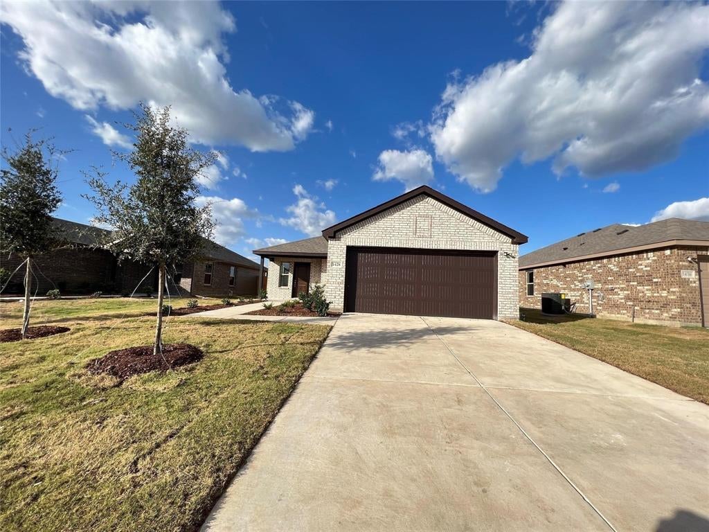 Photo of 1428 Warringwood Drive, Greenville, TX 75402 (MLS # 21375038)