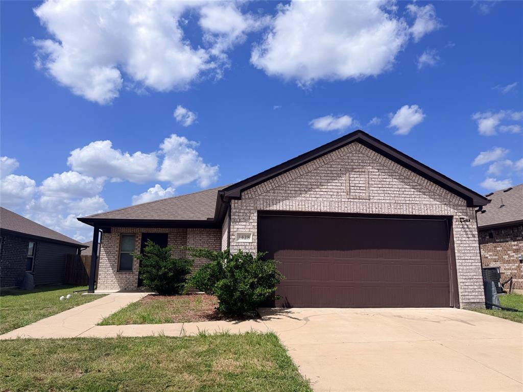 Photo of 1428 Warringwood Drive, Greenville, TX 75402 (MLS # 21375038)