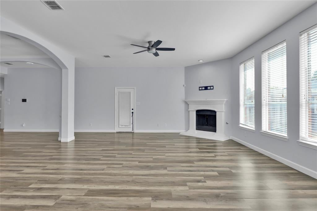 4404 Meadow Knoll Lane