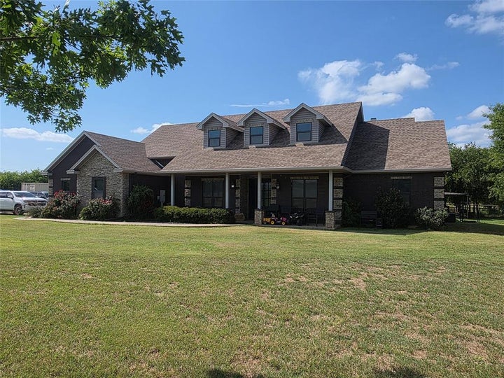 Photo 1 of 40 — 204 Jermyn Road, Jermyn, TX 76459
