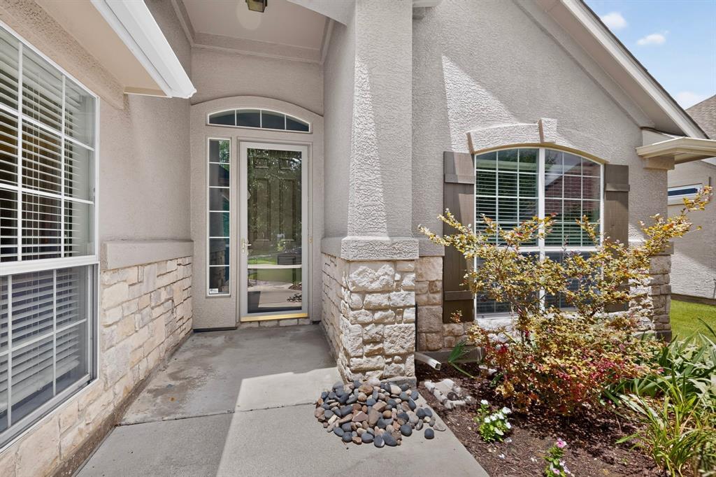 9704 Grandview Drive