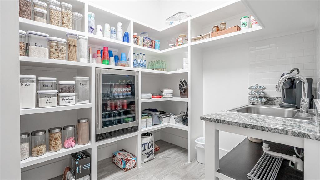 Laguna Bay - Residential