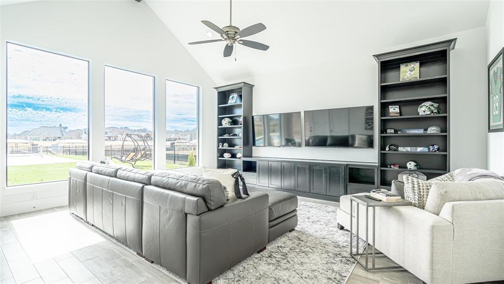 Laguna Bay - Residential