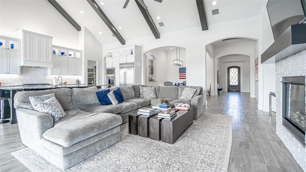 Laguna Bay - Residential