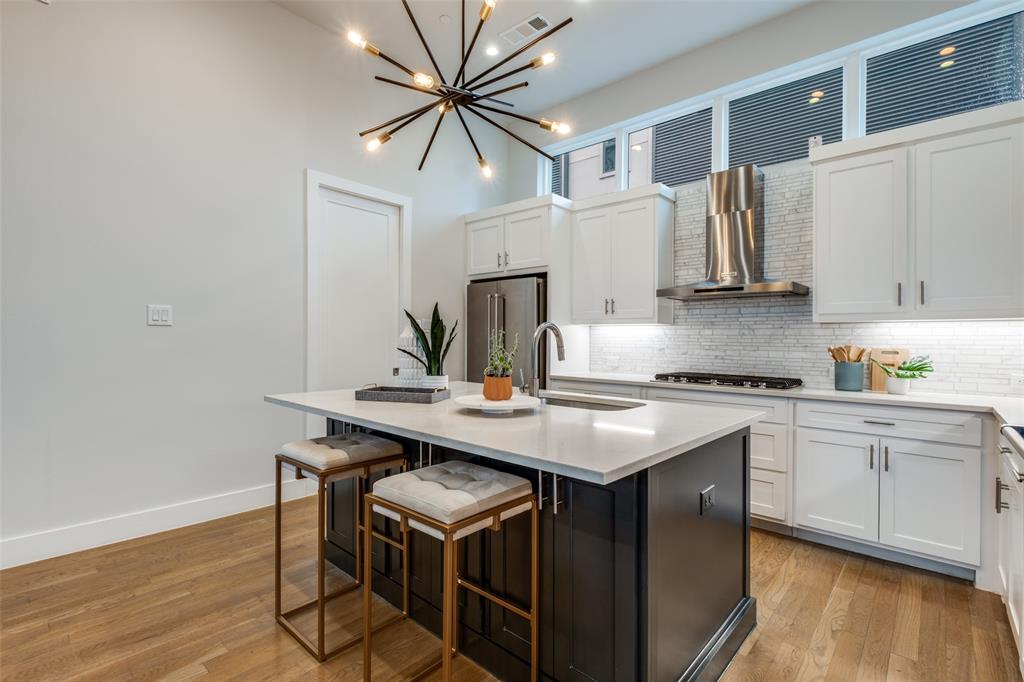 Ross Ave Brownstones - Residential