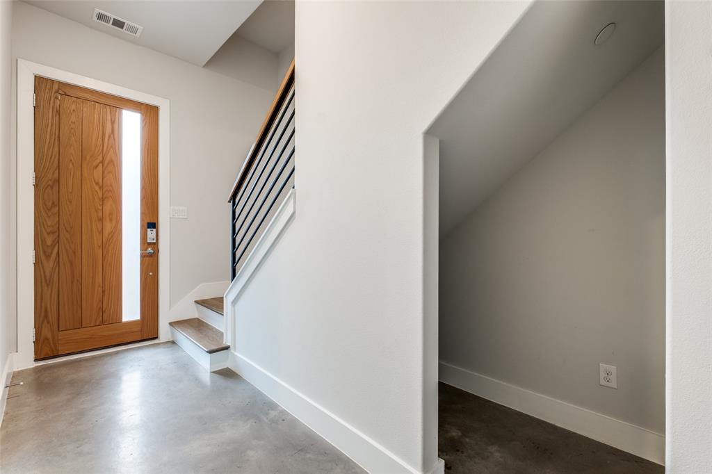 Ross Ave Brownstones - Residential