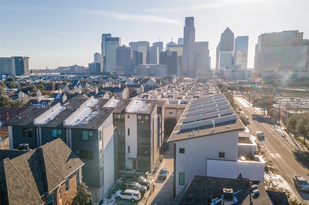 Ross Ave Brownstones - Residential