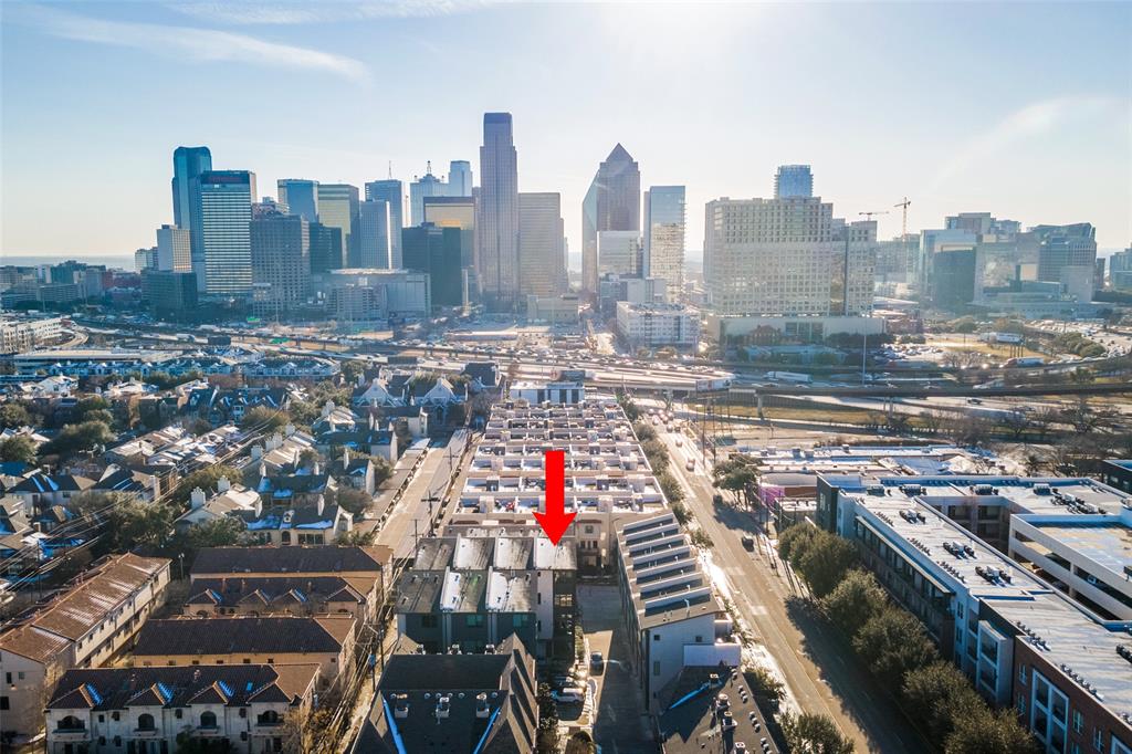 Ross Ave Brownstones - Residential