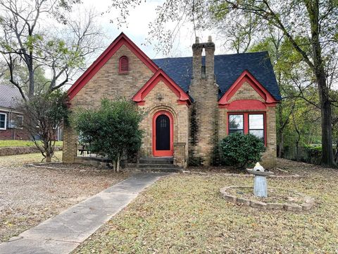 A home in Pittsburg