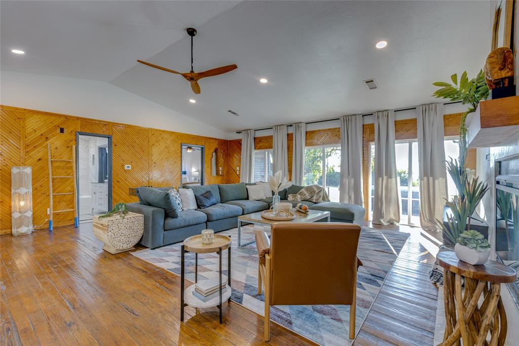 Deep Water Point - Residential