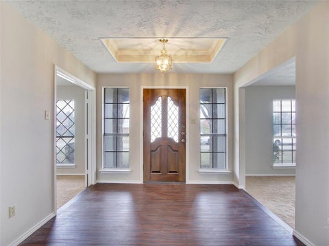 Photo of 1328 Colmar Drive, Plano, TX 75023 (MLS # 21392516)