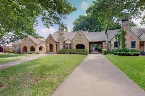 1022 N Edgefield Avenue Dallas TX 75208