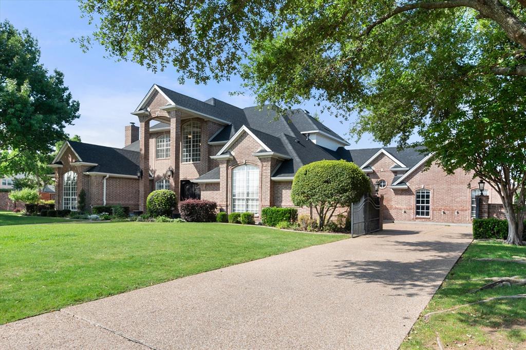 901 Walnut Falls Circle
