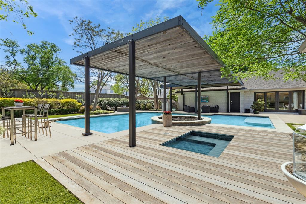 Northhaven Manor - Residential