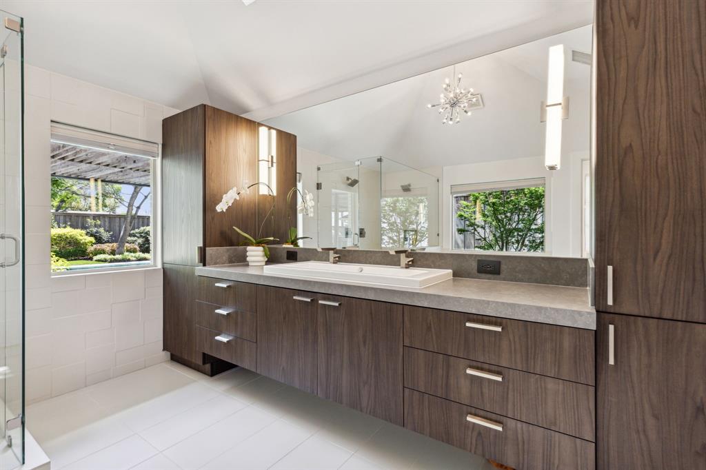 Northhaven Manor - Residential