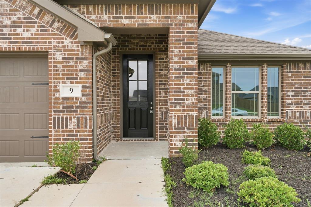 9 Mockingbird Lane