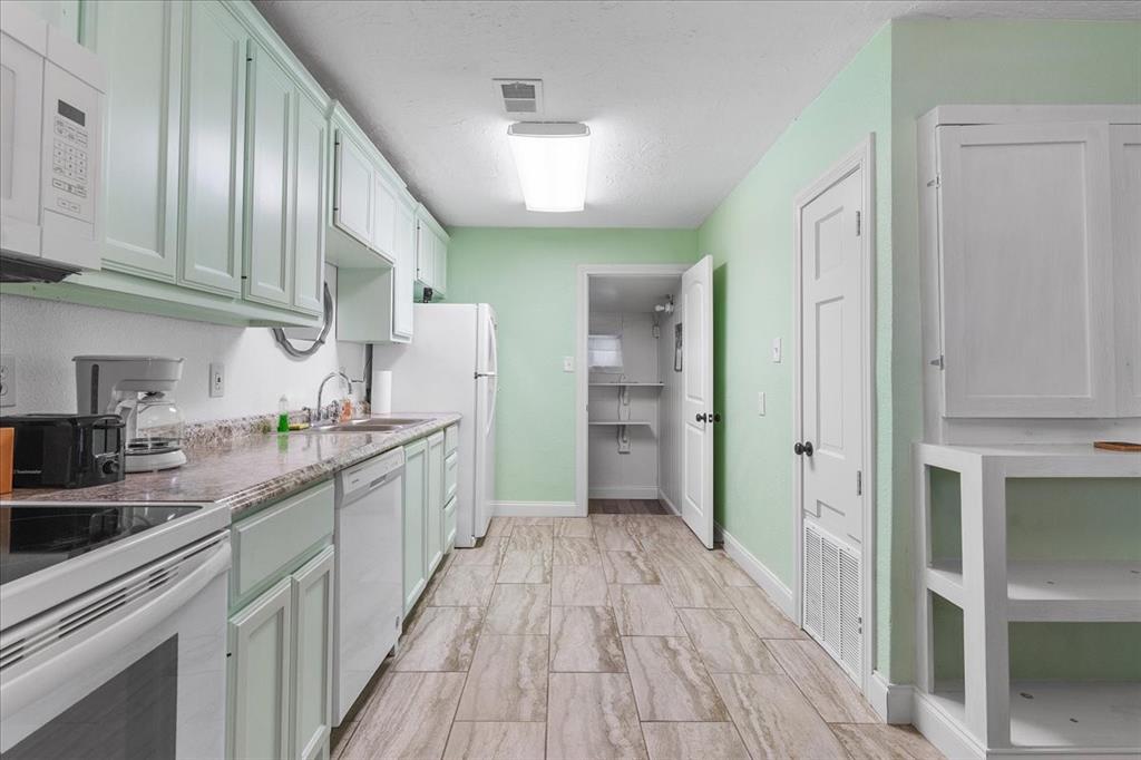 Hi-Land Shores - Residential