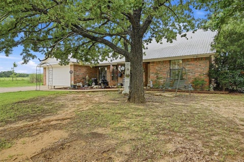 Photo of 7277 W Line Road, Collinsville, TX 76233 (MLS # 21310341)