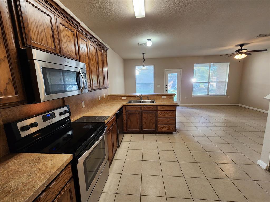Benbrook Estates Add - Residential Lease