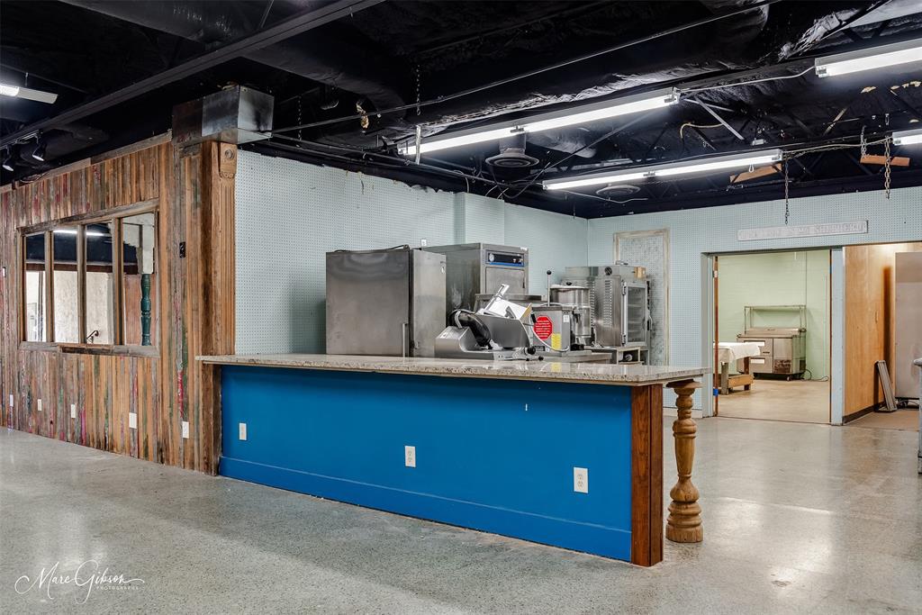 Thornhill Sub - Commercial Sale