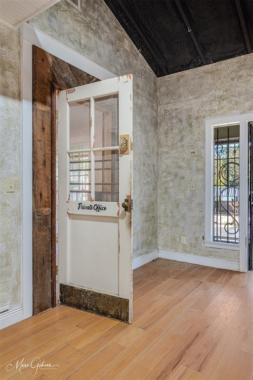 Thornhill Sub - Commercial Sale