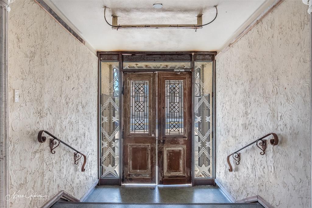 Thornhill Sub - Commercial Sale