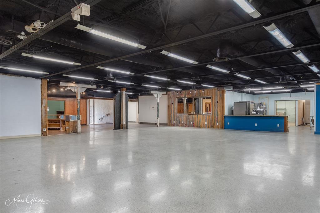 Thornhill Sub - Commercial Sale