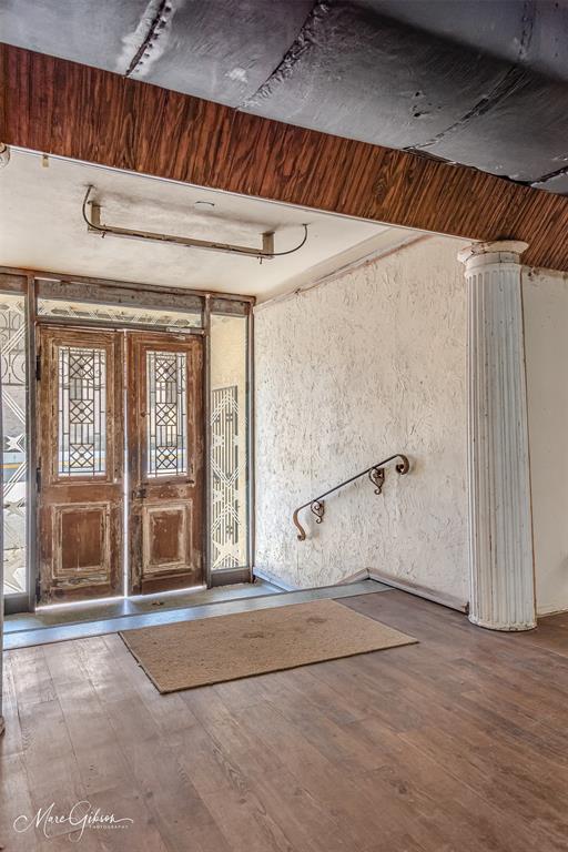 Thornhill Sub - Commercial Sale