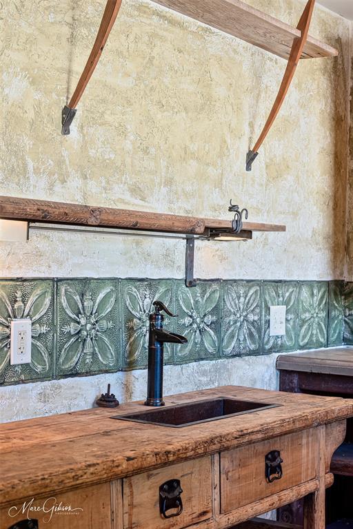 Thornhill Sub - Commercial Sale