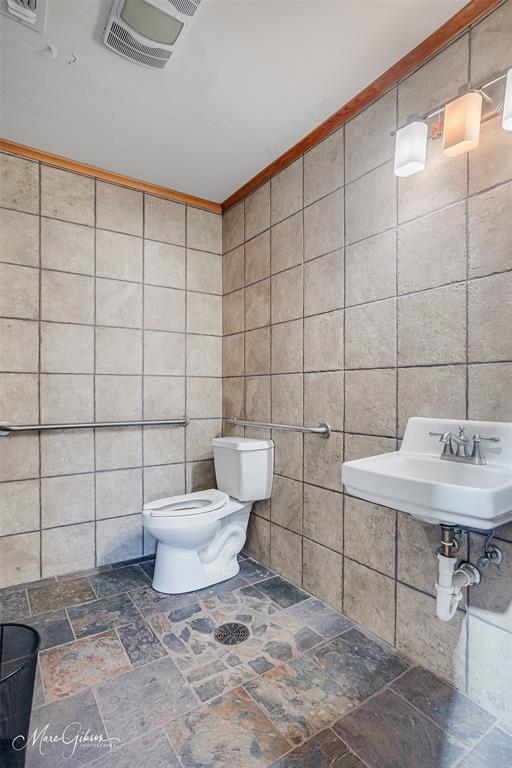 Thornhill Sub - Commercial Sale