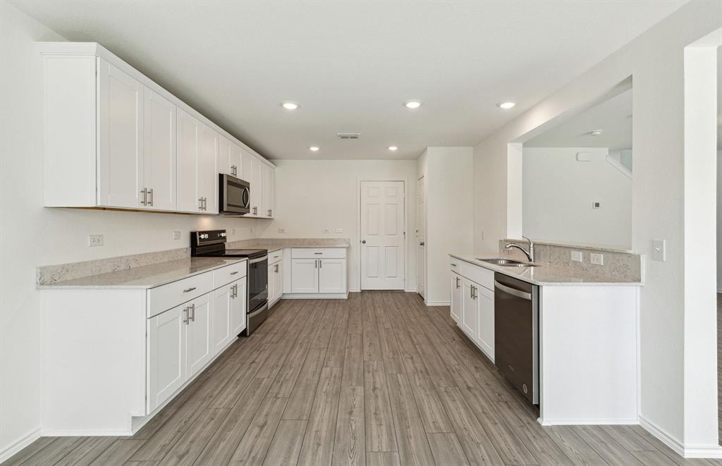 Travis Ranch 30s - Residential