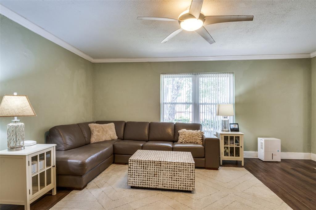 1310 Briar Hollow Lane