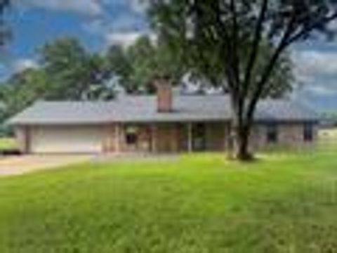 A home in Brownsboro