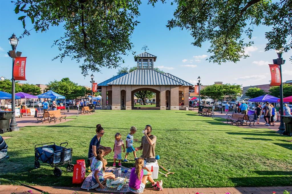 Equestrian Farms - Residential