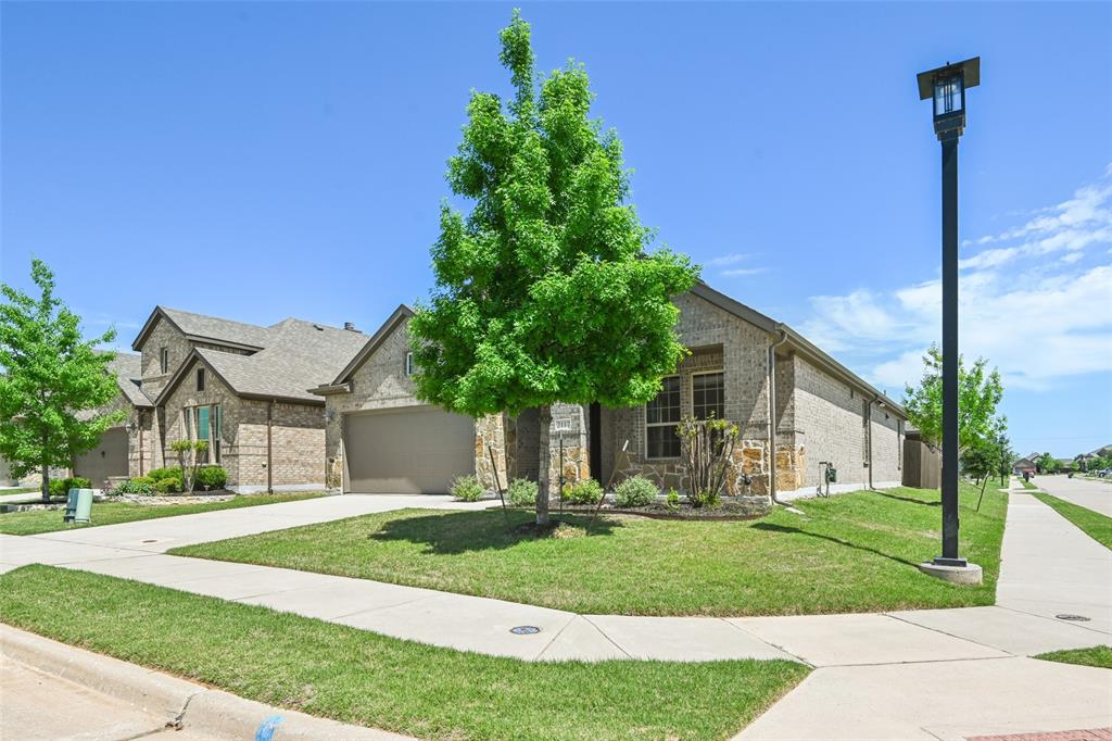 2117 Lake Moss Lane