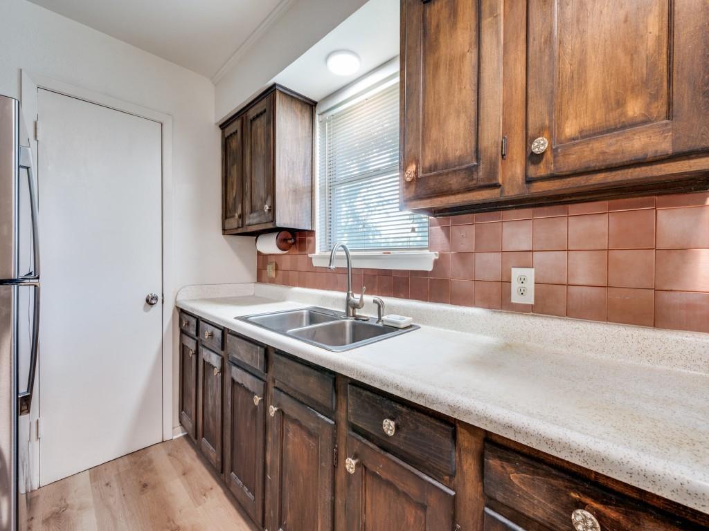 4318 Pineridge Drive