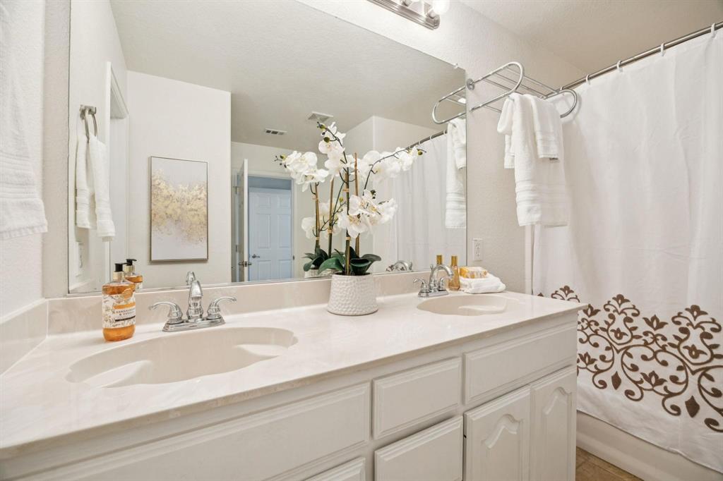 Villages Of Woodland Spgs W - Residential Lease