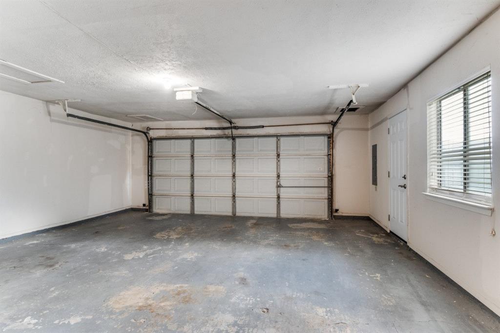 Prestonwood West #2-3 - Residential Lease