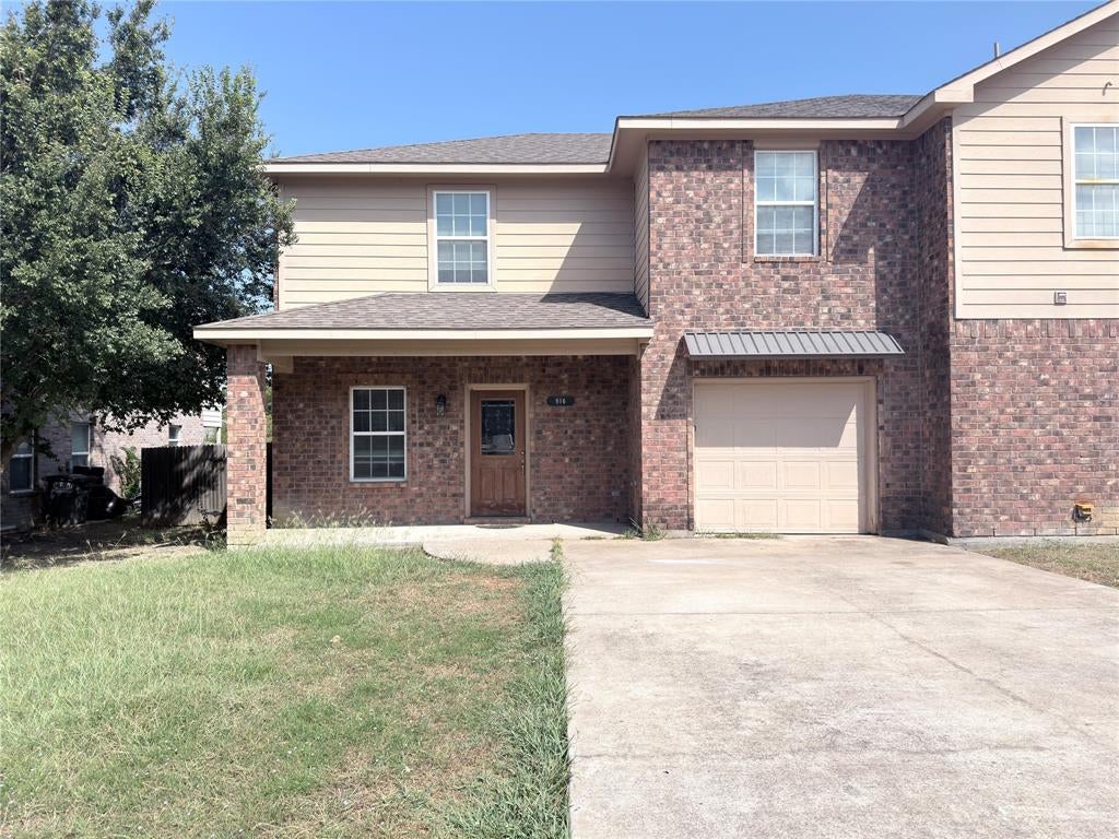 Photo of 916 Parkplace Ridge, Princeton, TX 75407 (MLS # 21392398)