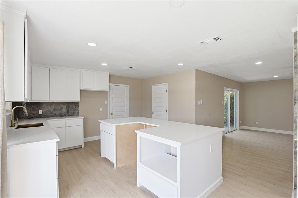 GREEN MEADOWS - Residential