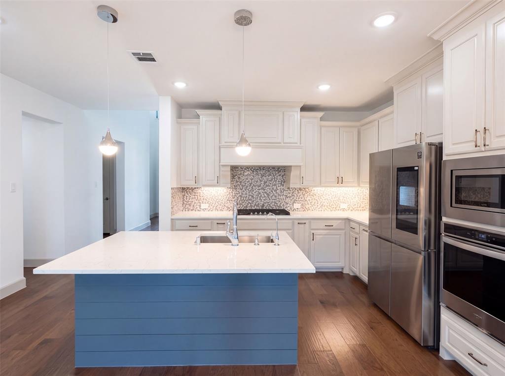 9694 Brackenfield Lane