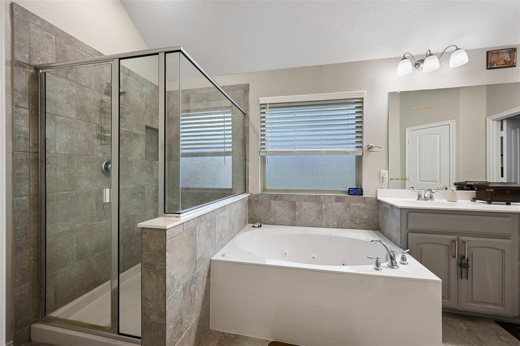 Kingston Mdws Ph 4 - Residential