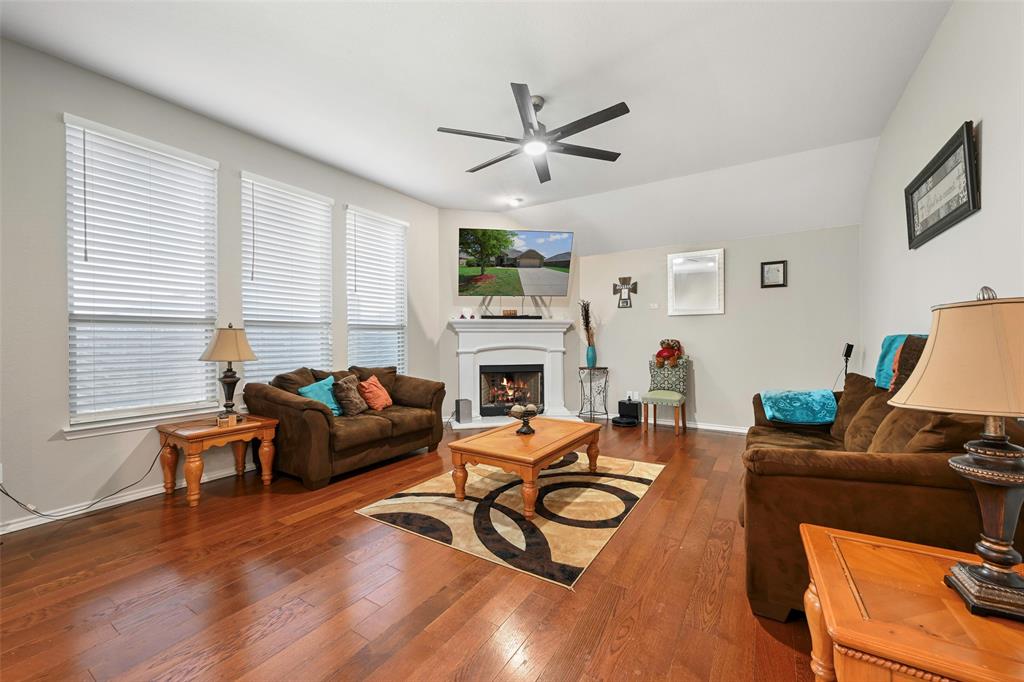 Kingston Mdws Ph 4 - Residential