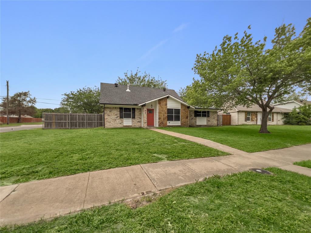 829 Darnel Drive