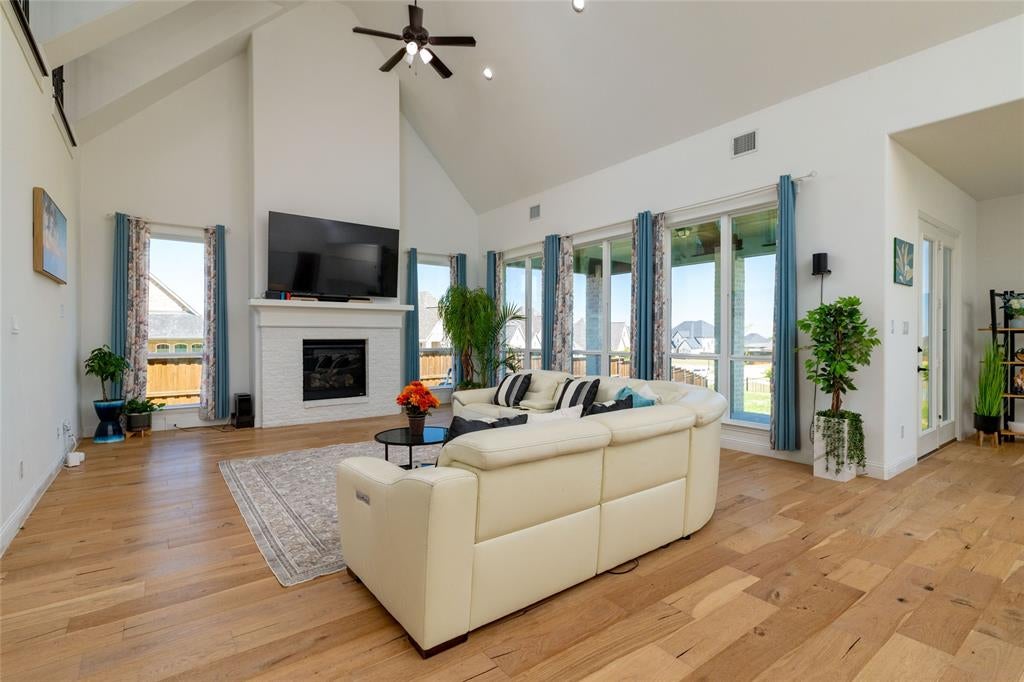 2037 Waterleaf Road