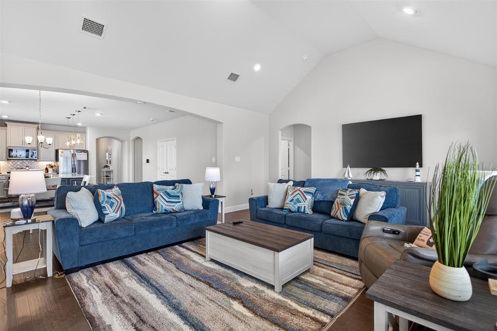 1002 Copper Smith Way